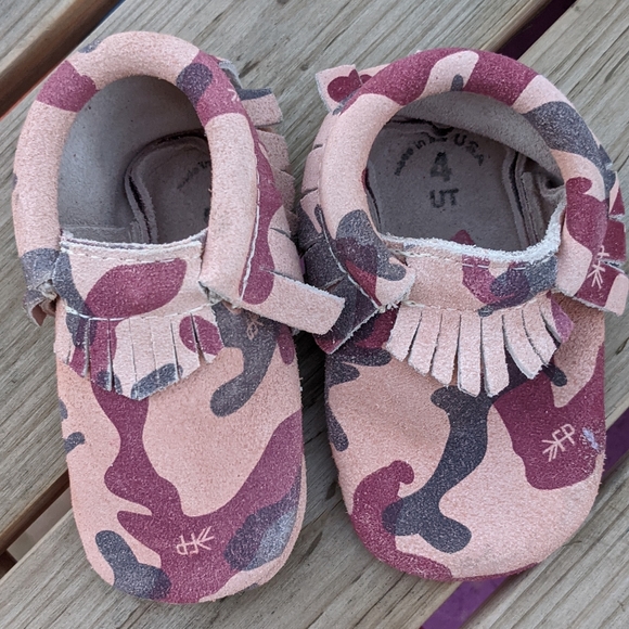 Freshly Picked Shoes Moccasins.  size 4 - Picture 3 of 15